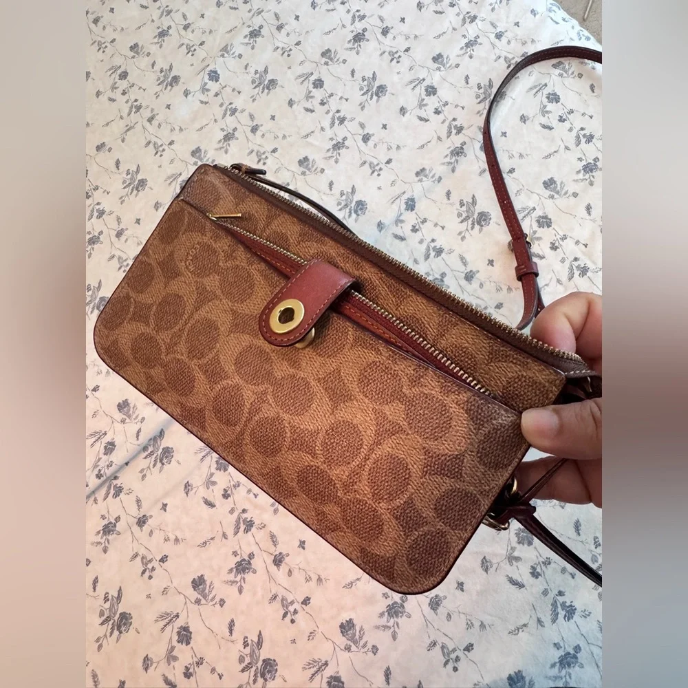 Coach Tan and Red Crossbody Bag - Picture 4 of 9